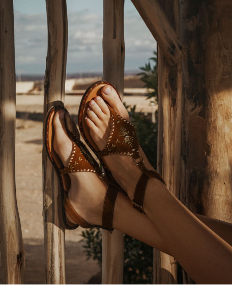 HASPIK sandales femme à entre-doigts en cuir | Les Tropeziennes par M.Belarbi | élégance intemporelle