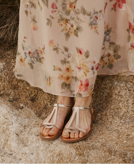 Sandales plates en cuir HAMATRIO | Les Tropeziennes par M. Belarbi
